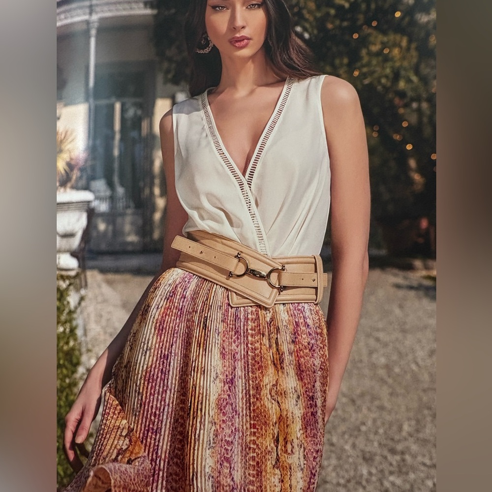 Marciano All-Over Print Pleated Skirt -Size M (6)